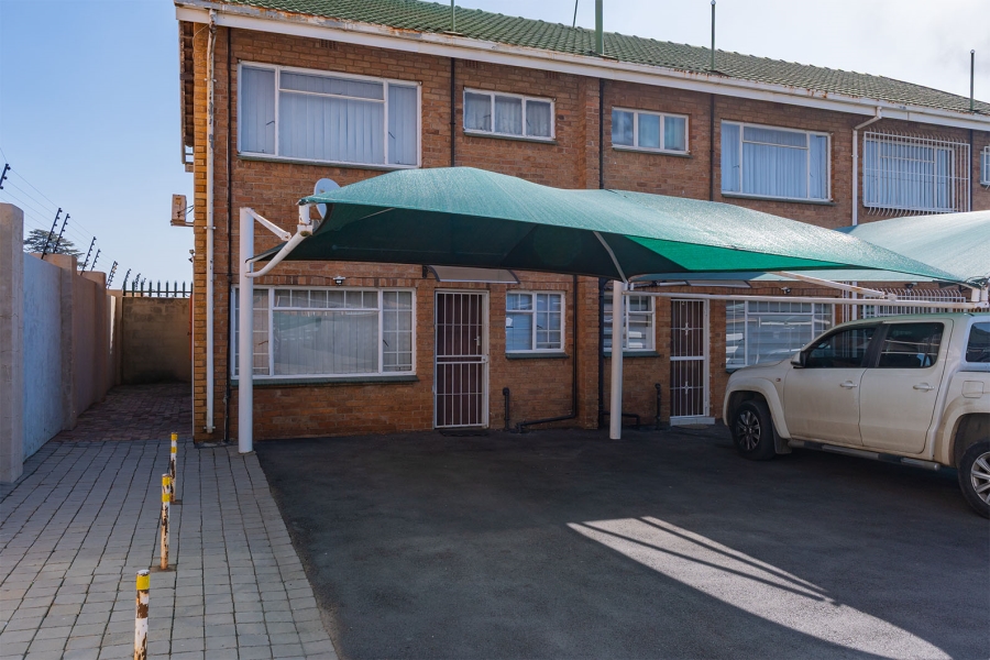 2 Bedroom Property for Sale in Rhodesfield Gauteng