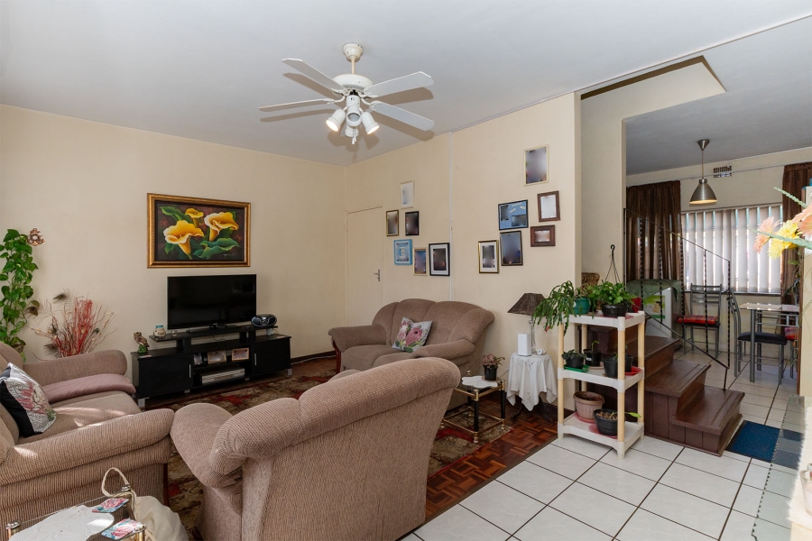 2 Bedroom Property for Sale in Rhodesfield Gauteng