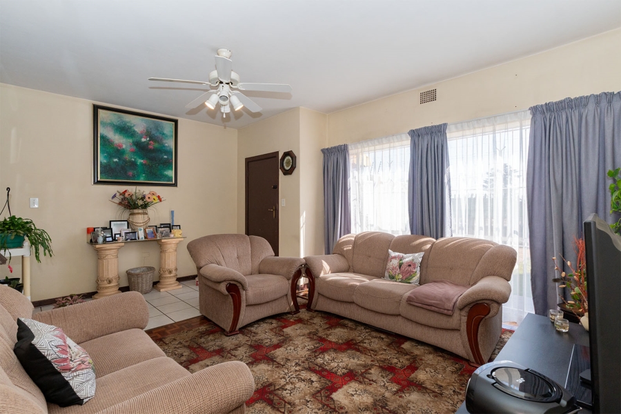 2 Bedroom Property for Sale in Rhodesfield Gauteng