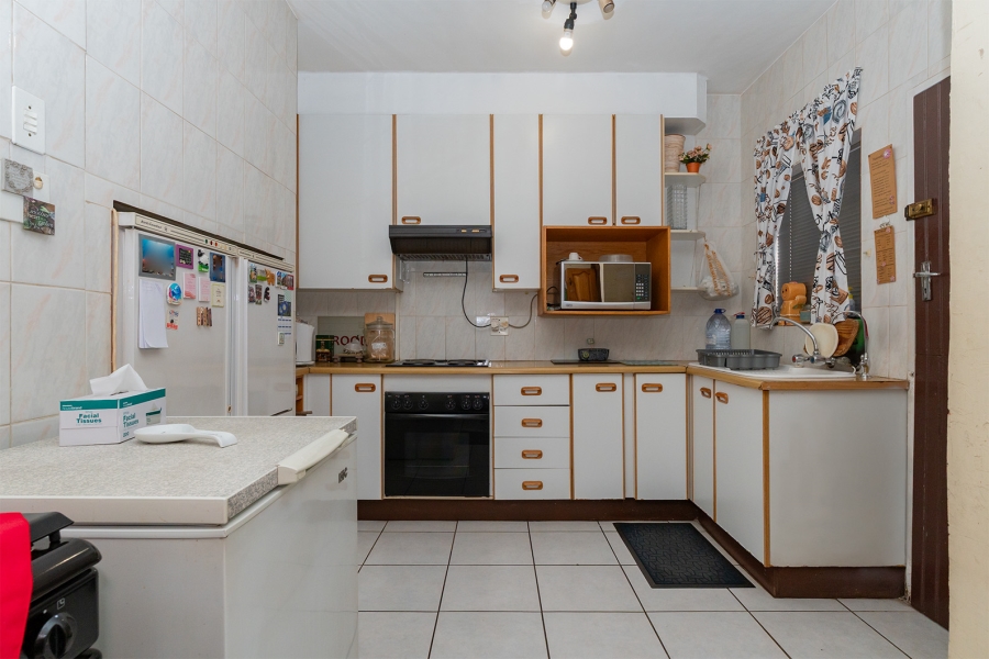 2 Bedroom Property for Sale in Rhodesfield Gauteng