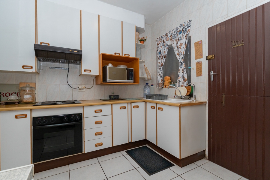 2 Bedroom Property for Sale in Rhodesfield Gauteng