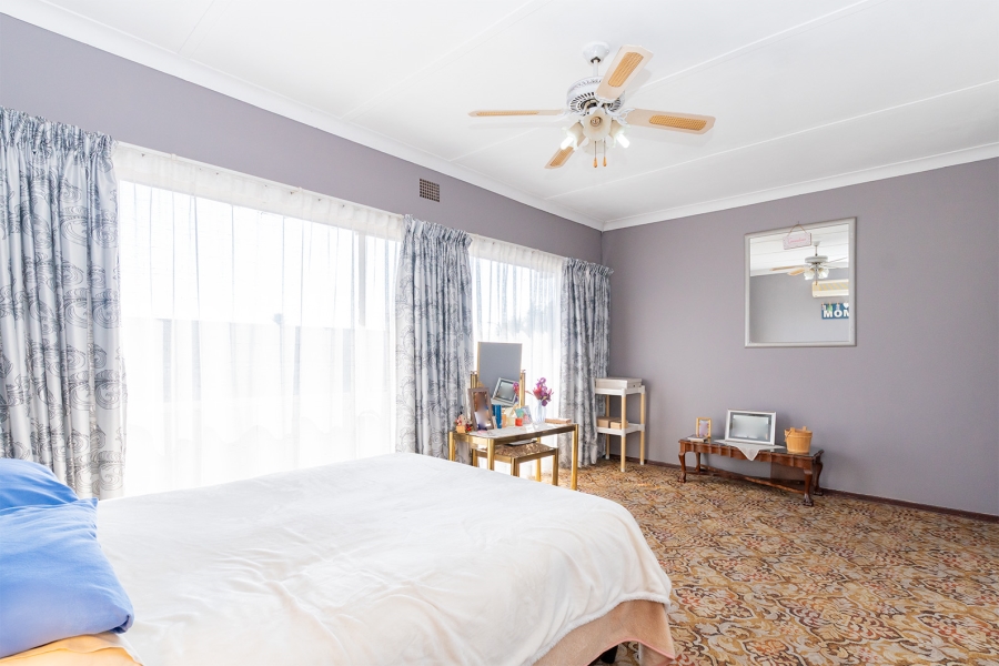 2 Bedroom Property for Sale in Rhodesfield Gauteng