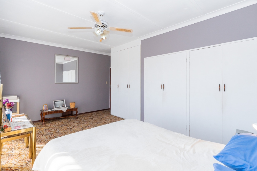2 Bedroom Property for Sale in Rhodesfield Gauteng
