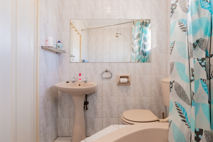 2 Bedroom Property for Sale in Rhodesfield Gauteng