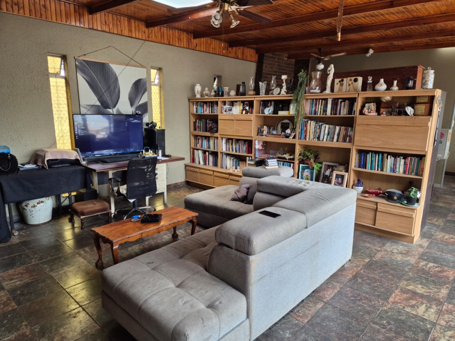 4 Bedroom Property for Sale in Wierda Park Gauteng