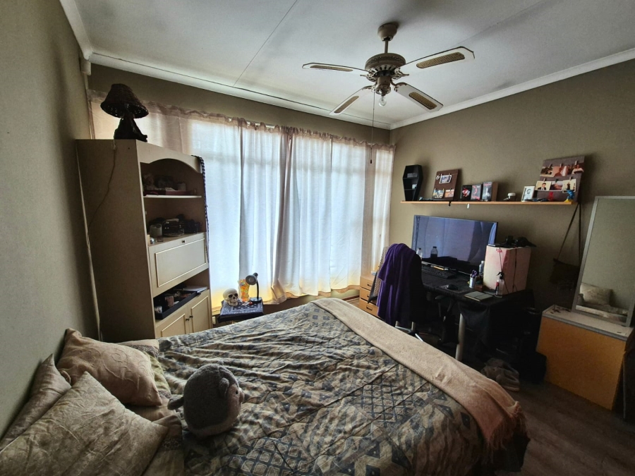 4 Bedroom Property for Sale in Wierda Park Gauteng
