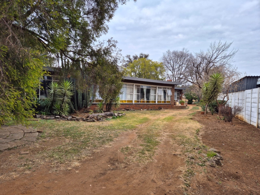 4 Bedroom Property for Sale in Wierda Park Gauteng