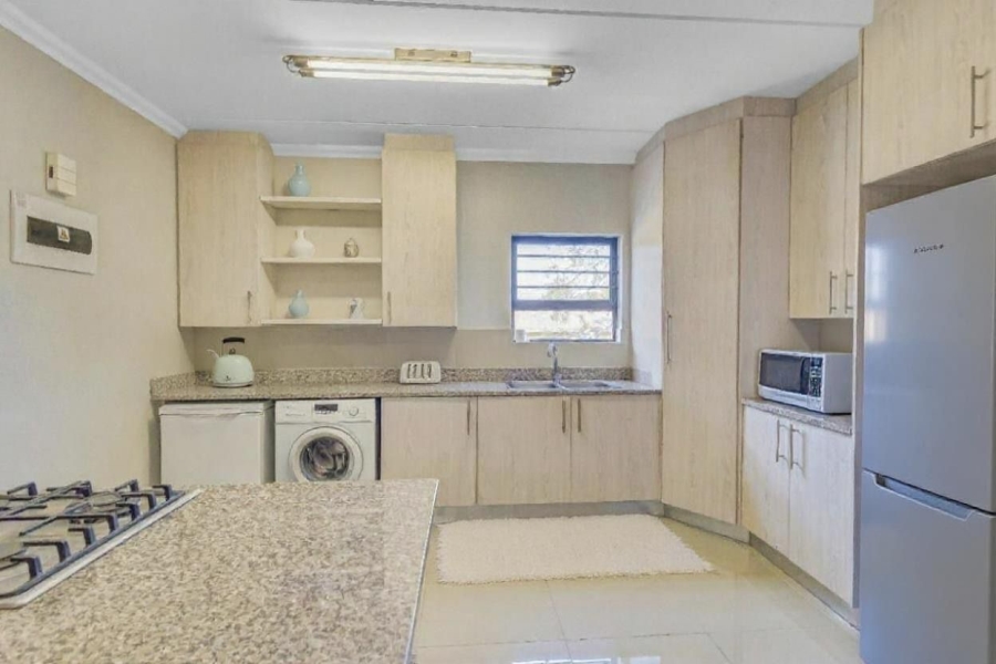 3 Bedroom Property for Sale in Crowthorne AH Gauteng