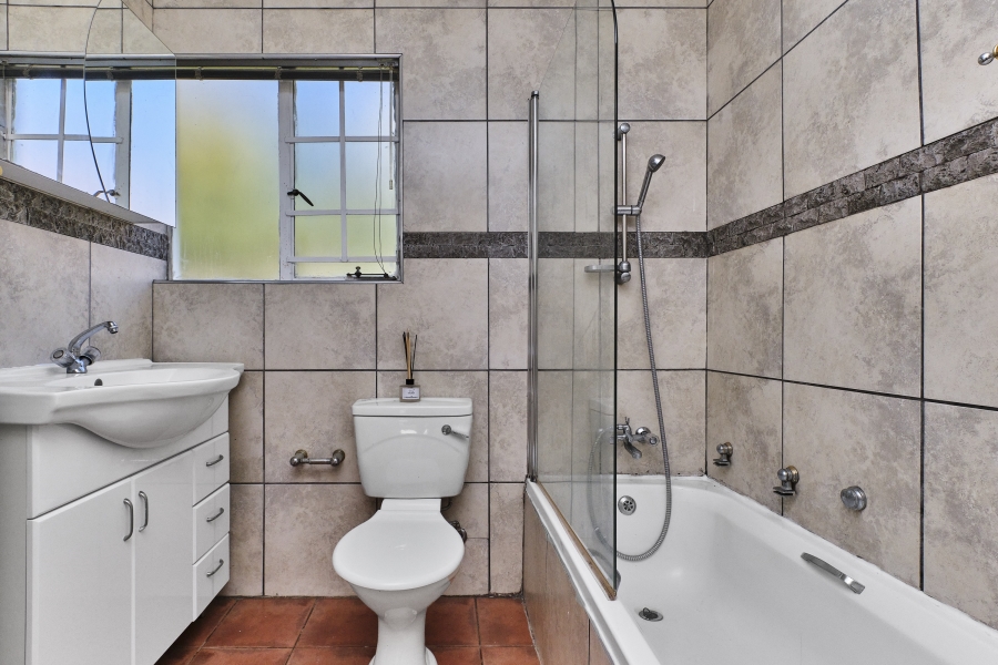 3 Bedroom Property for Sale in Barbeque Downs Gauteng