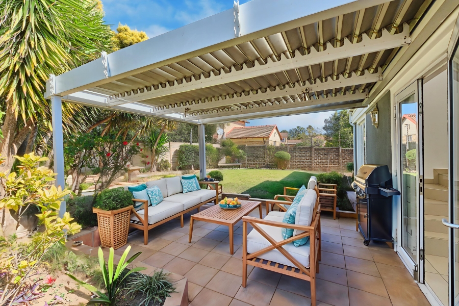 3 Bedroom Property for Sale in Barbeque Downs Gauteng