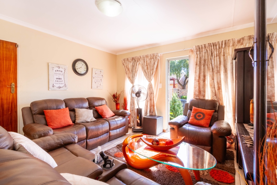 3 Bedroom Property for Sale in Equestria Gauteng