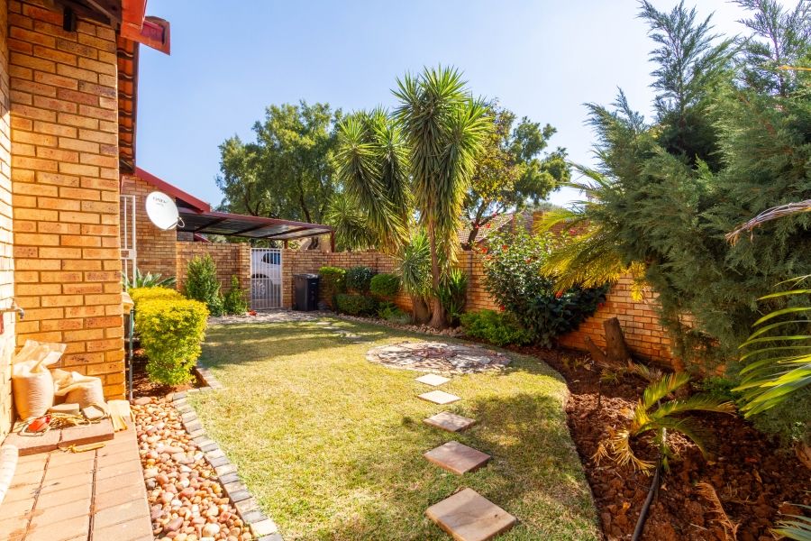 3 Bedroom Property for Sale in Equestria Gauteng