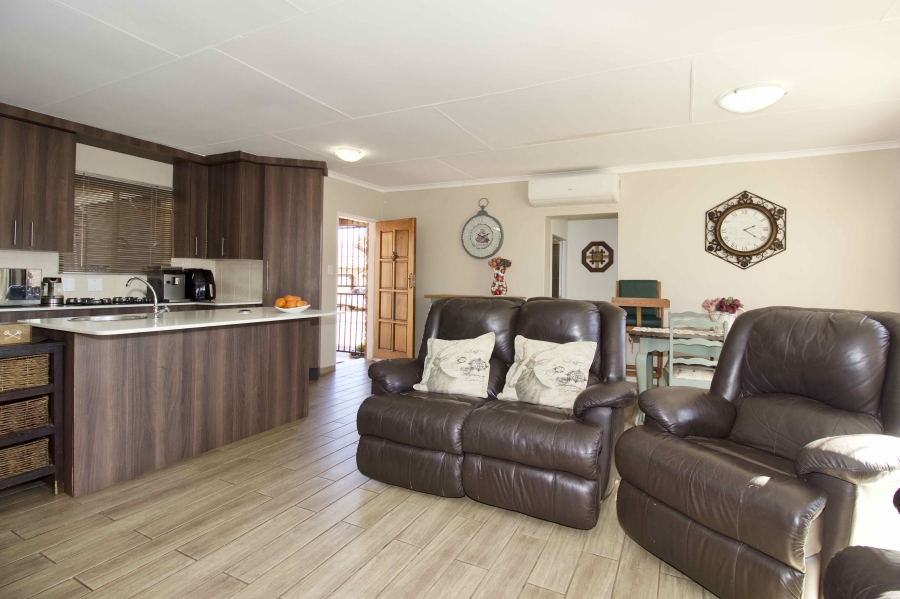 3 Bedroom Property for Sale in Eldoraigne Gauteng