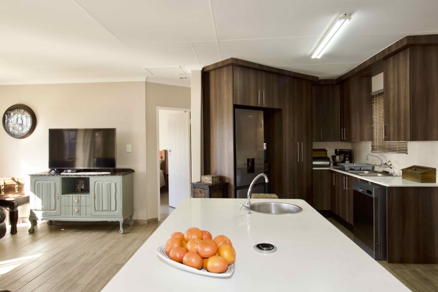 3 Bedroom Property for Sale in Eldoraigne Gauteng