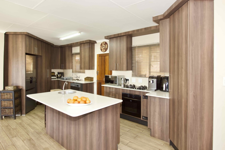 3 Bedroom Property for Sale in Eldoraigne Gauteng