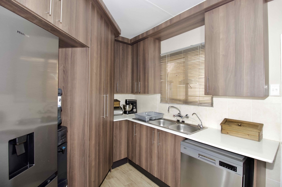 3 Bedroom Property for Sale in Eldoraigne Gauteng