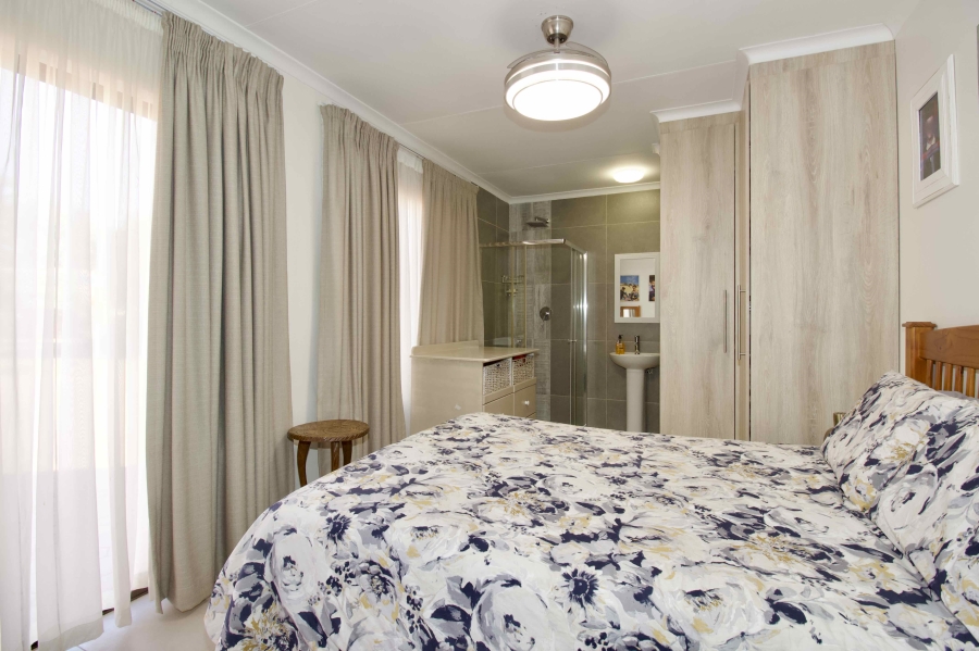 3 Bedroom Property for Sale in Eldoraigne Gauteng