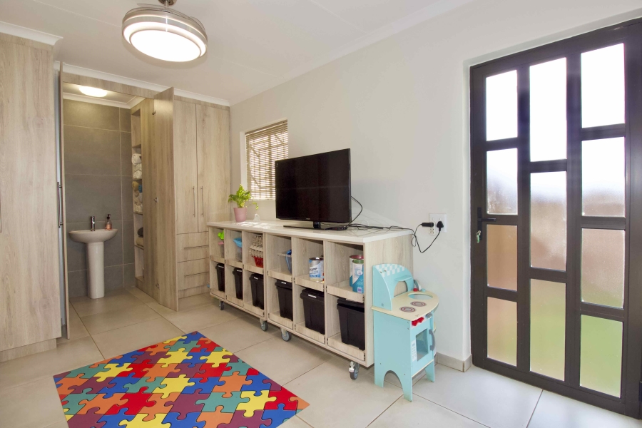 3 Bedroom Property for Sale in Eldoraigne Gauteng