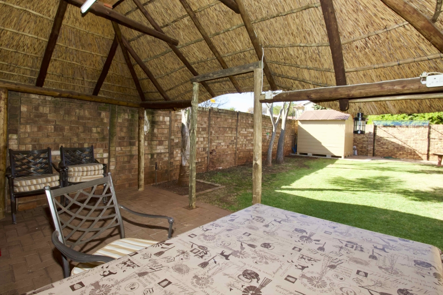 3 Bedroom Property for Sale in Eldoraigne Gauteng