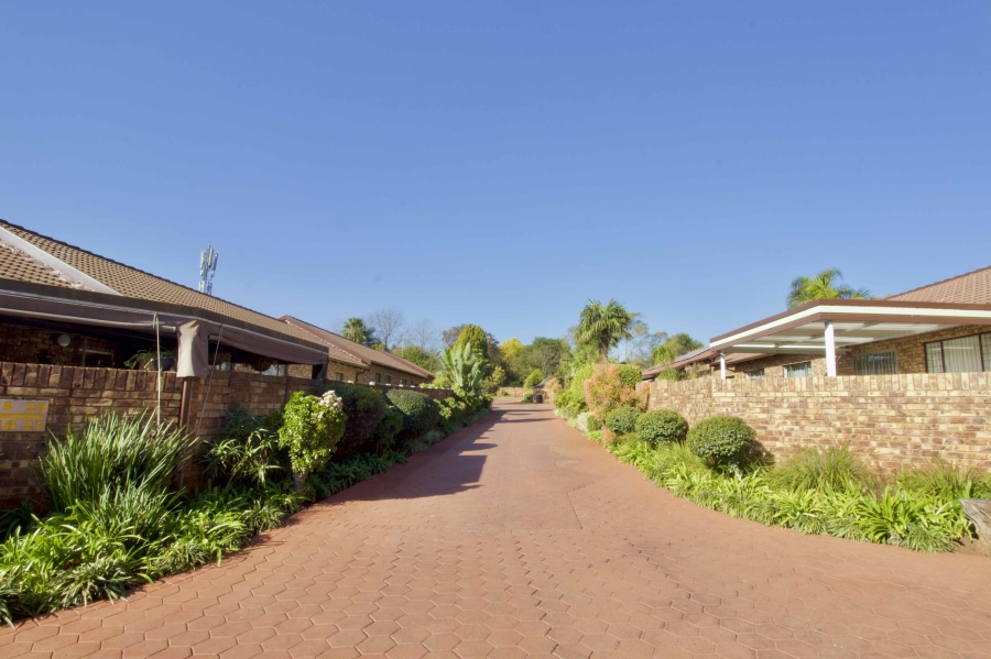 3 Bedroom Property for Sale in Eldoraigne Gauteng