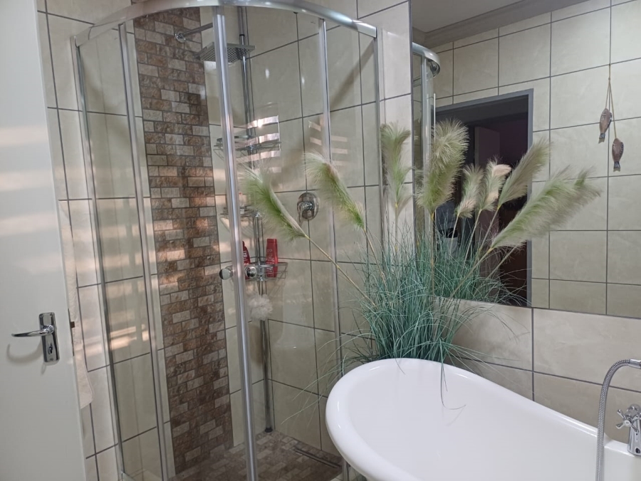 3 Bedroom Property for Sale in Arcon Park Gauteng