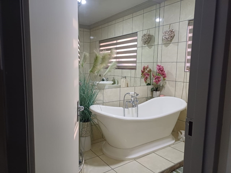 3 Bedroom Property for Sale in Arcon Park Gauteng