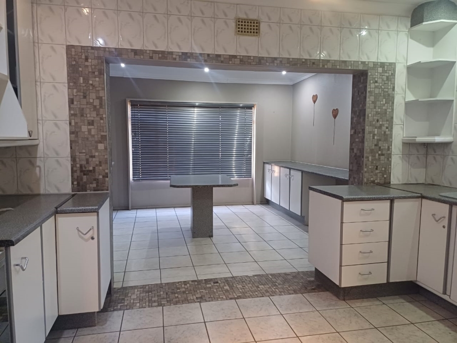 4 Bedroom Property for Sale in Arcon Park Gauteng