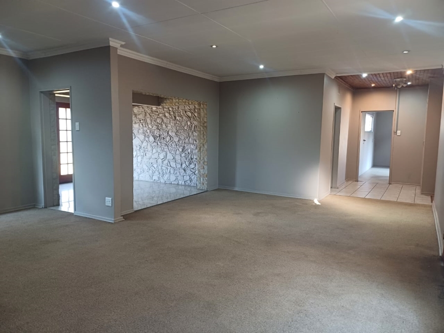 4 Bedroom Property for Sale in Arcon Park Gauteng