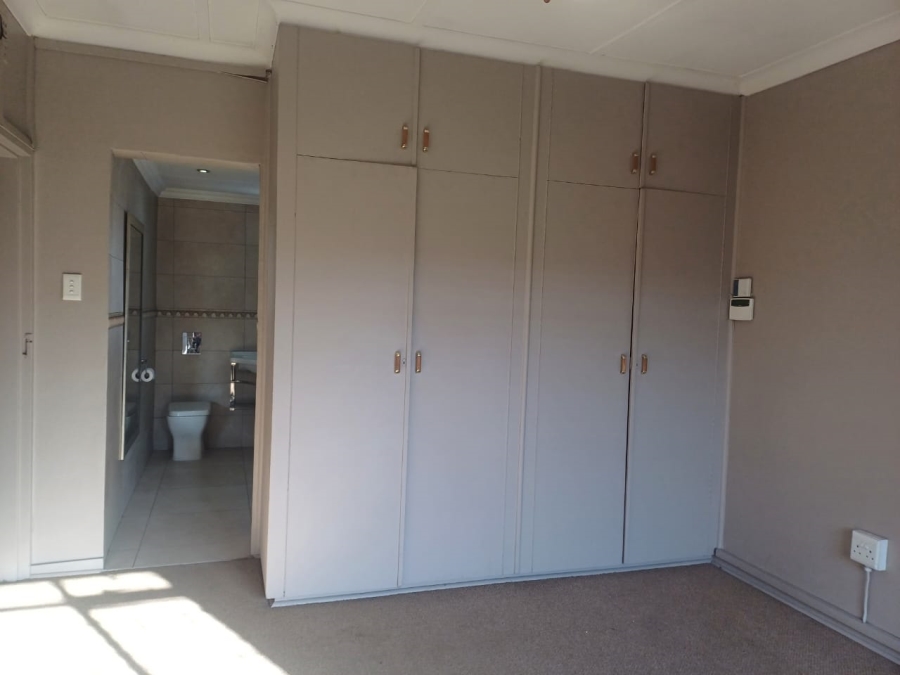 4 Bedroom Property for Sale in Arcon Park Gauteng