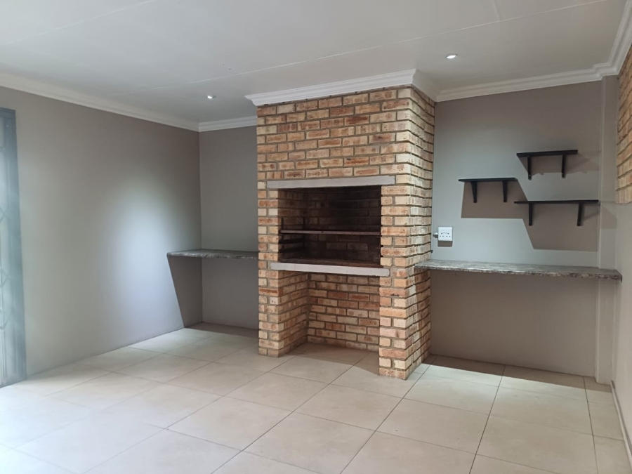 4 Bedroom Property for Sale in Arcon Park Gauteng