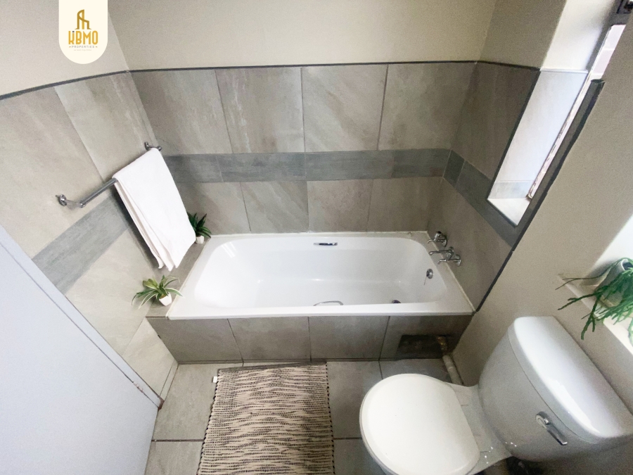 1 Bedroom Property for Sale in Braamfontein Gauteng