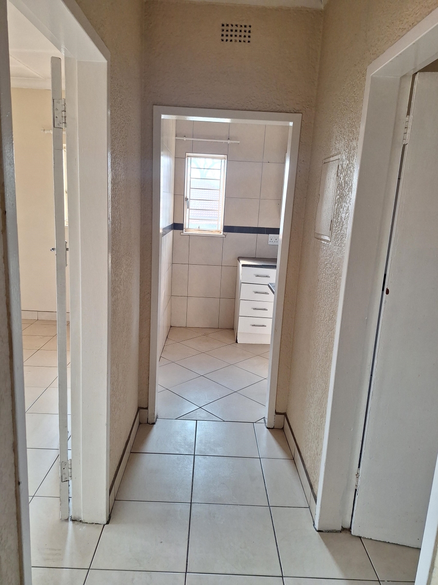 To Let 2 Bedroom Property for Rent in Regents Park Gauteng