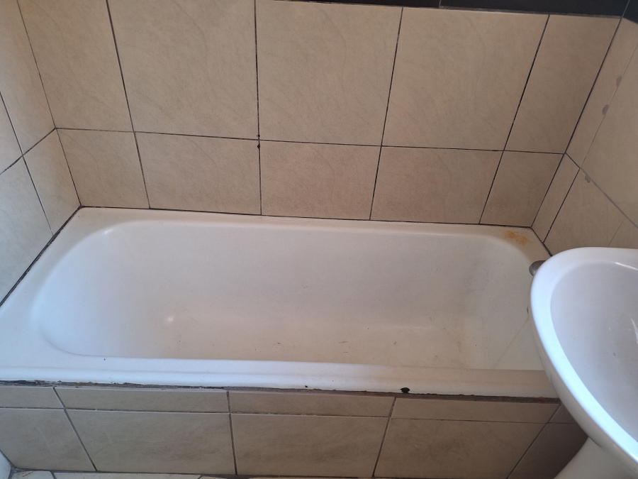 To Let 2 Bedroom Property for Rent in Regents Park Gauteng
