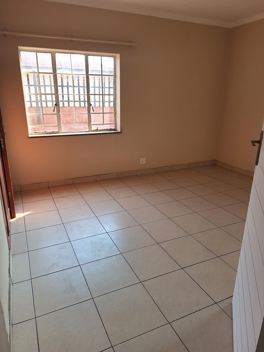 To Let 2 Bedroom Property for Rent in Regents Park Gauteng