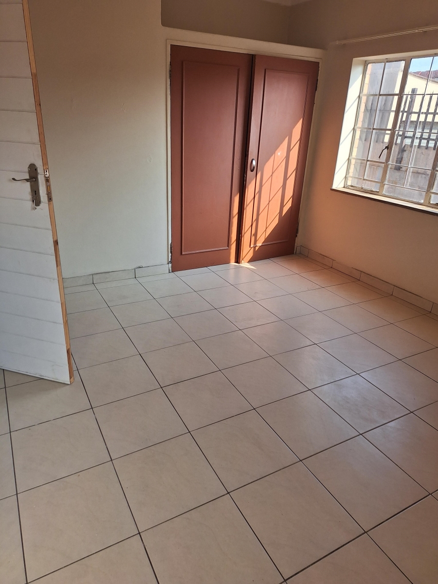 To Let 2 Bedroom Property for Rent in Regents Park Gauteng
