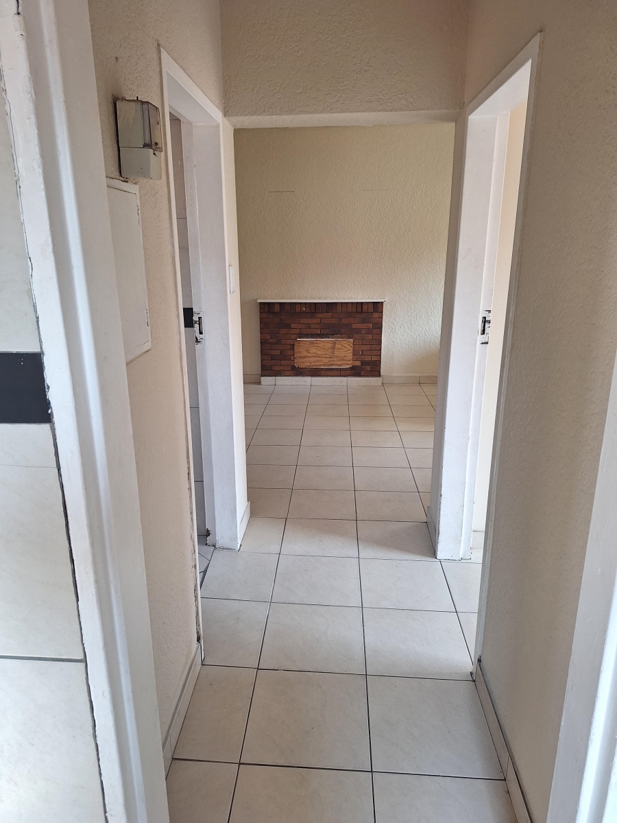 To Let 2 Bedroom Property for Rent in Regents Park Gauteng