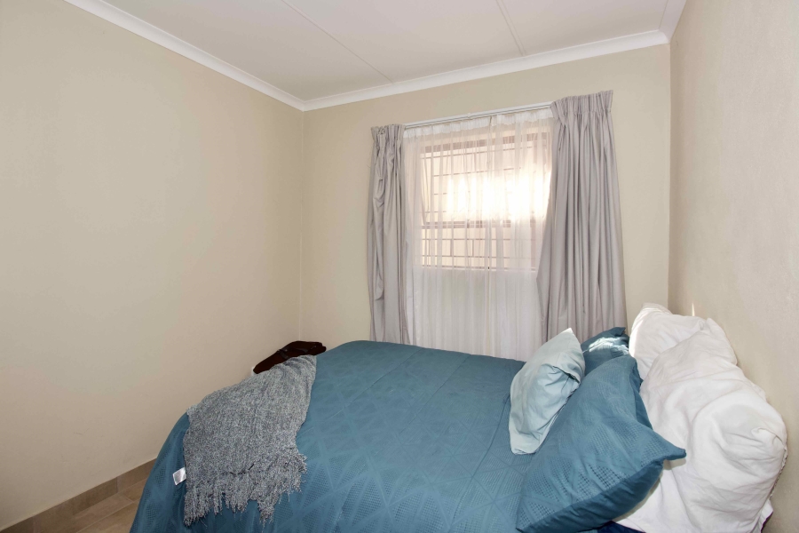 2 Bedroom Property for Sale in Kosmosdal Gauteng