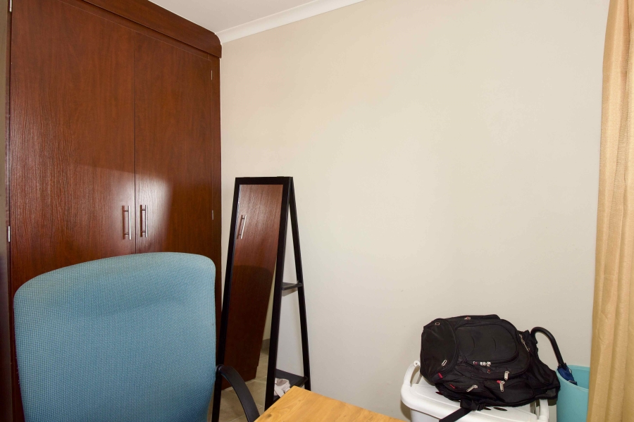 2 Bedroom Property for Sale in Kosmosdal Gauteng