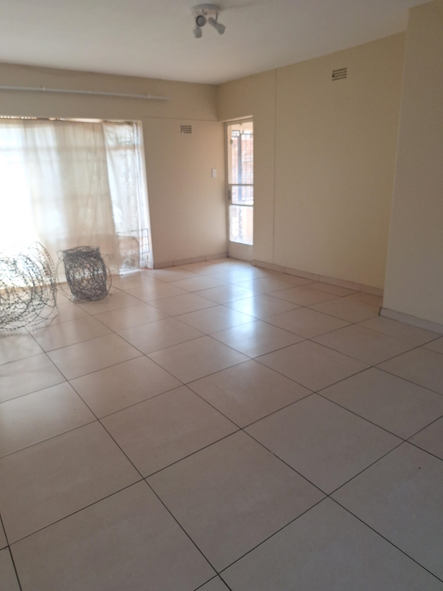 To Let 2 Bedroom Property for Rent in Jeppestown Gauteng