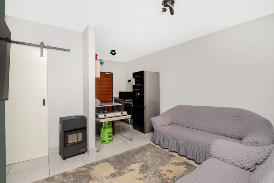 2 Bedroom Property for Sale in Fleurhof Gauteng