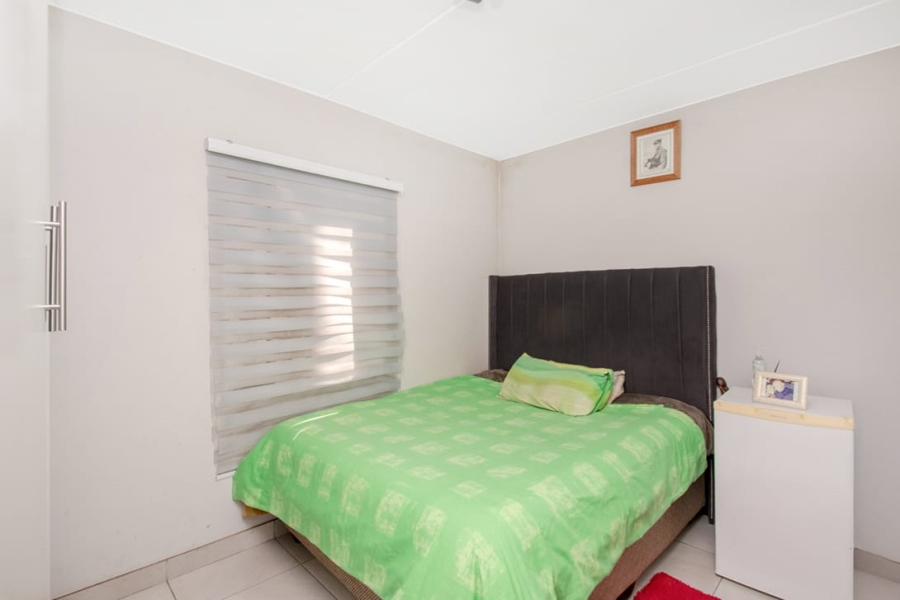 2 Bedroom Property for Sale in Fleurhof Gauteng