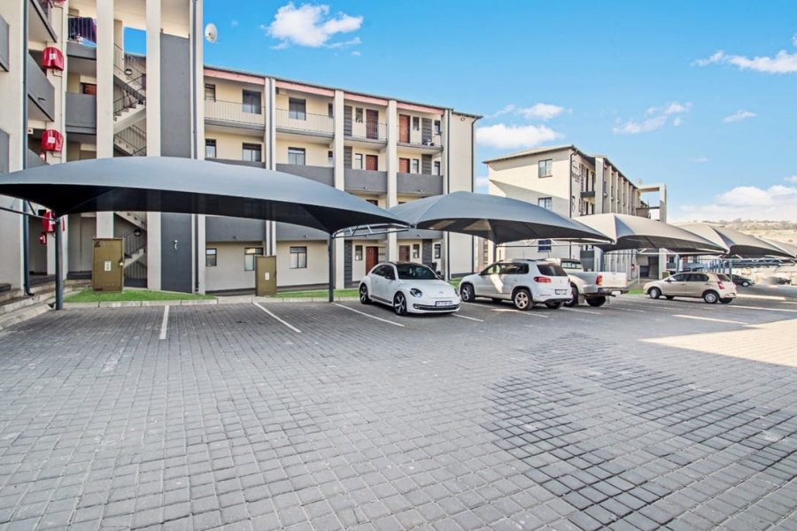 2 Bedroom Property for Sale in Fleurhof Gauteng