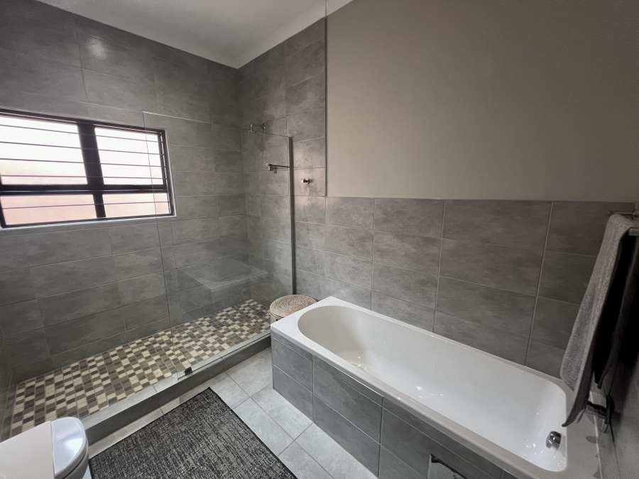 3 Bedroom Property for Sale in Olympus AH Gauteng