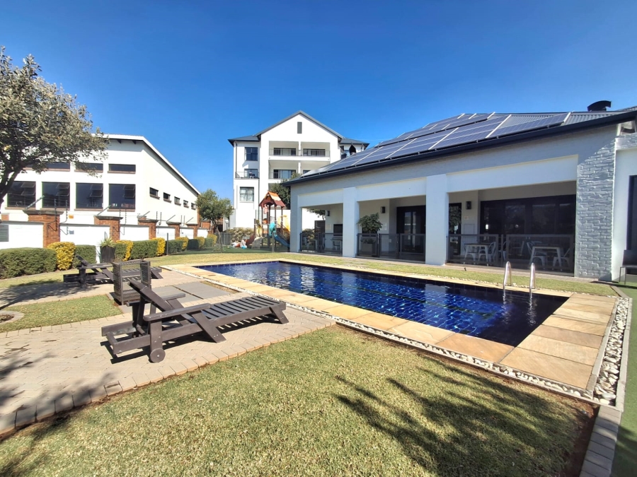 1 Bedroom Property for Sale in Greenstone Hill Gauteng