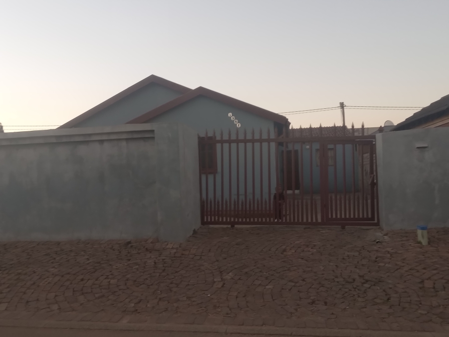 3 Bedroom Property for Sale in Clayville East Gauteng