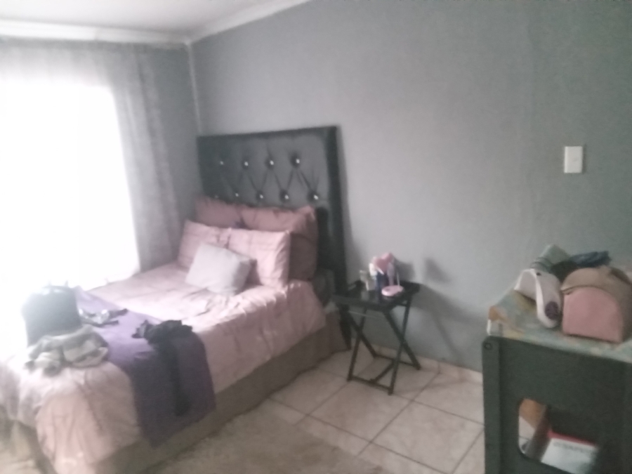 3 Bedroom Property for Sale in Clayville East Gauteng