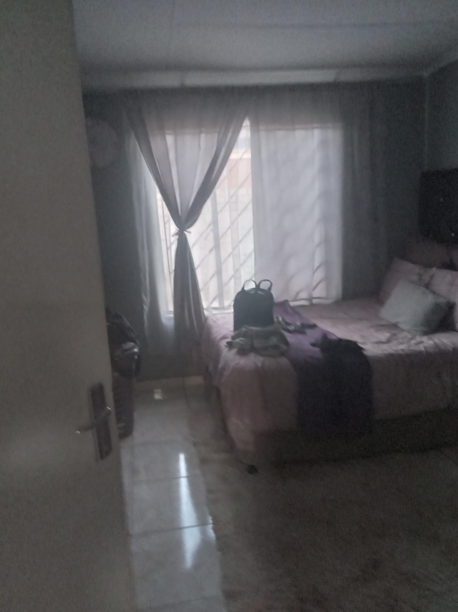 3 Bedroom Property for Sale in Clayville East Gauteng