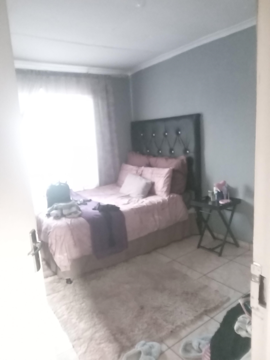 3 Bedroom Property for Sale in Clayville East Gauteng