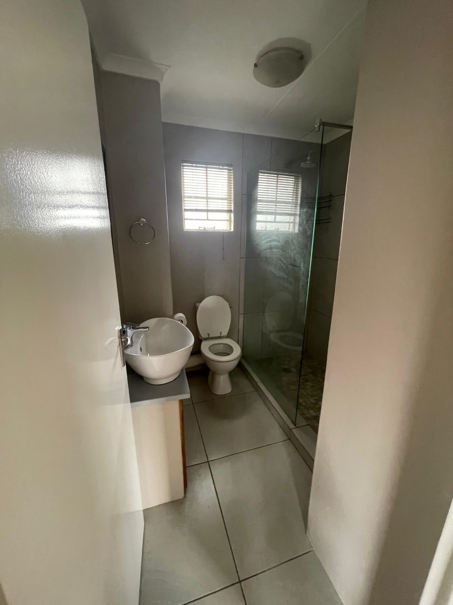 2 Bedroom Property for Sale in Groenkloof Gauteng