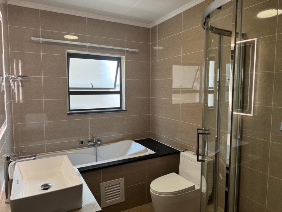 To Let 2 Bedroom Property for Rent in Blue Hills Gauteng